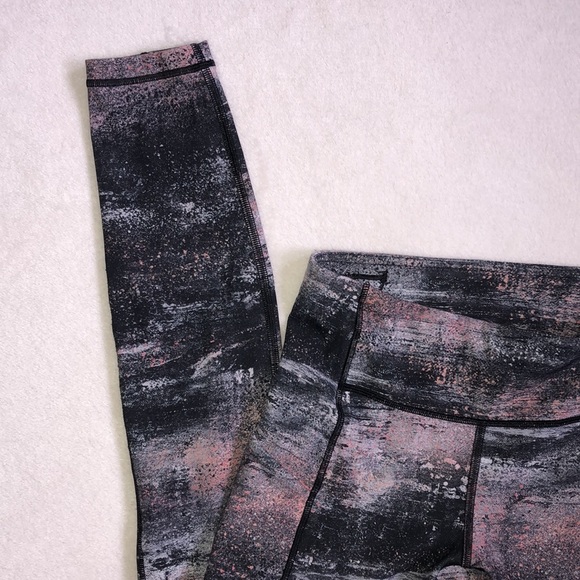 Lululemon Black Pink Grey Workout Leggings with Pockets - Picture 3 of 5